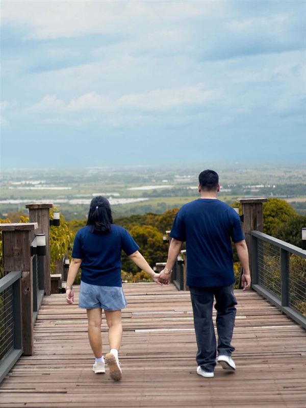 Darelle and Jennifer prenup photo 3